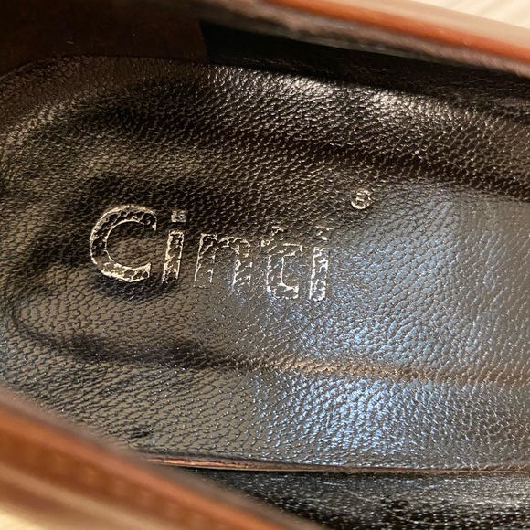 Cinti Pointed-Toe Pumps - Picture 5 of 9